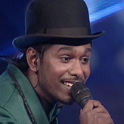 Download Heenen Pawa Dasa - M G Dhanushka Mp3 Song for free. Latest Sinhala music available on SriTune.