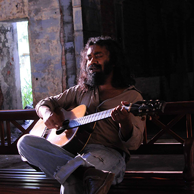 Download Thuthi Geethika - Nadeeka Guruge Mp3 Song for free. Latest Sinhala music available on SriTune.